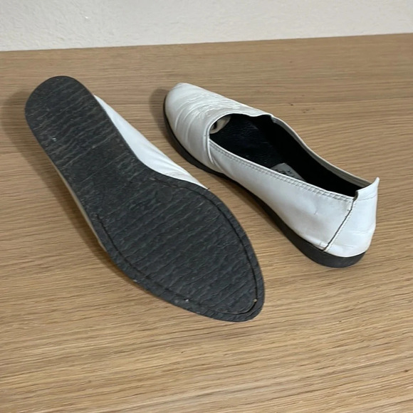 Vintage LJ Simone White loafers flats size 6.5 - Picture 7 of 16